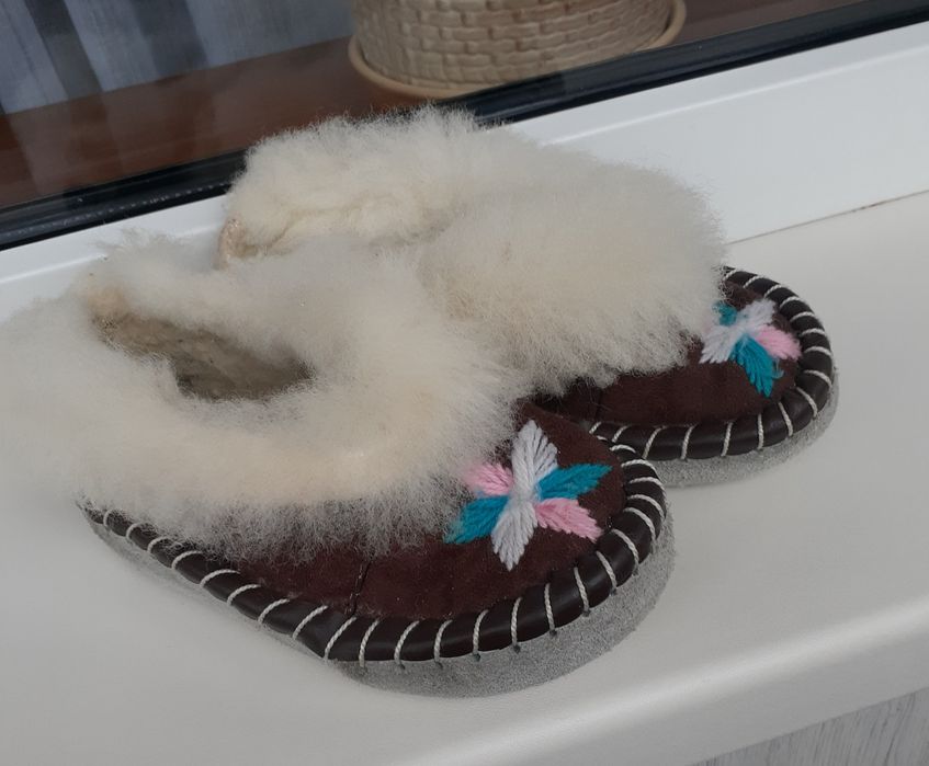 Тапки/капці дитячі з овчини.