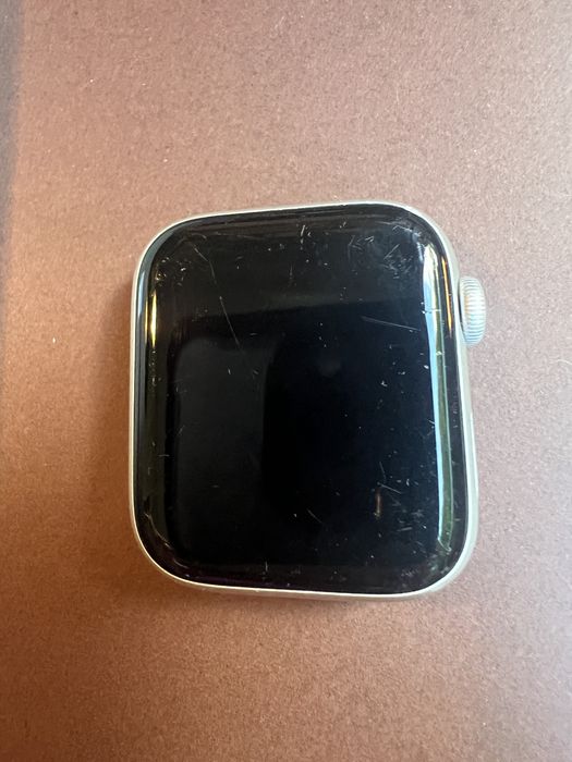 Apple watch SE 44mm model A2352
