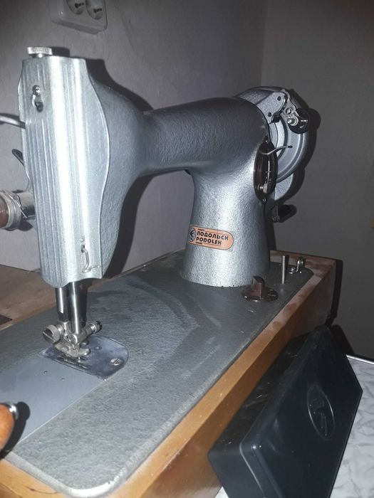2Швейные машинки Подольск марки100 и марки2М-34