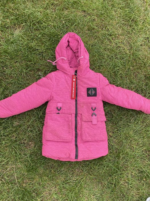 Зимова куртка на дівчинку