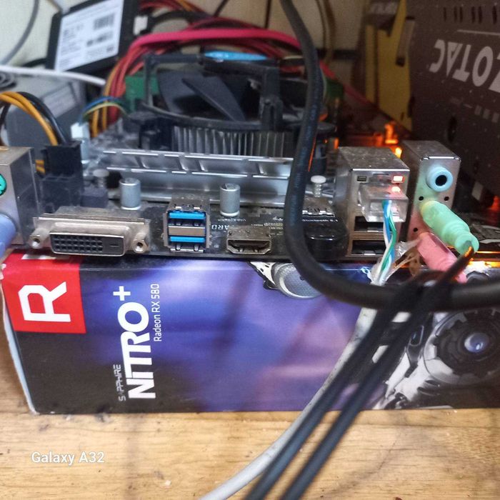 Доступний комплект на материнській платі Asus Z270