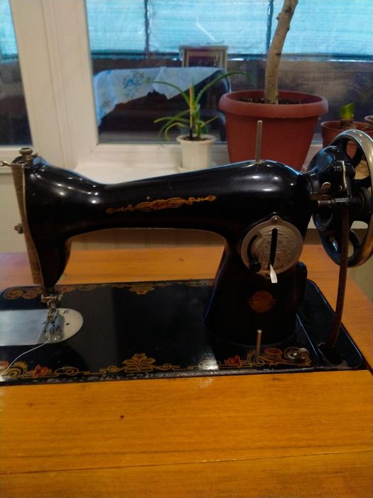 Швейна машинка в робочому стані