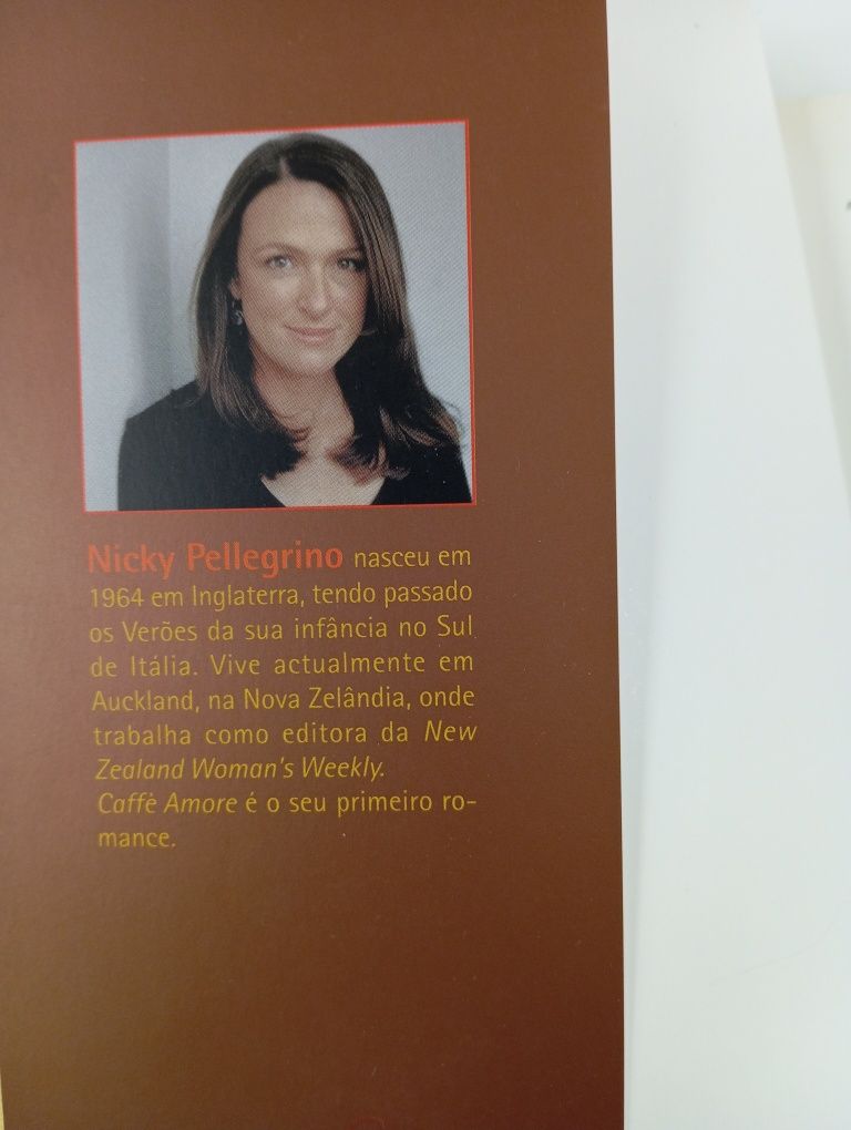 Livro com portes incluídos "Caffé Amore"