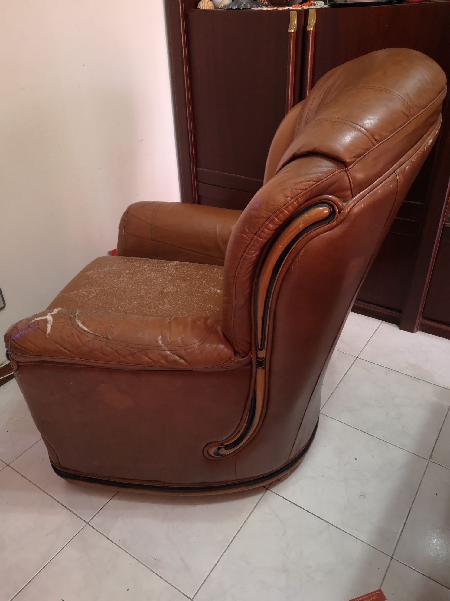 Sofa em pele genuína castanha