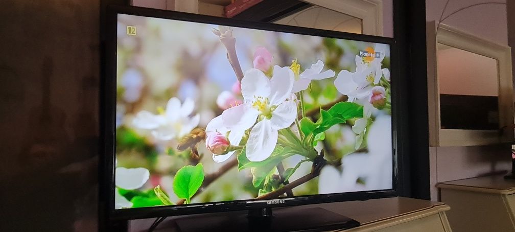 Tv samsung HD Full  UE 32 EH4000