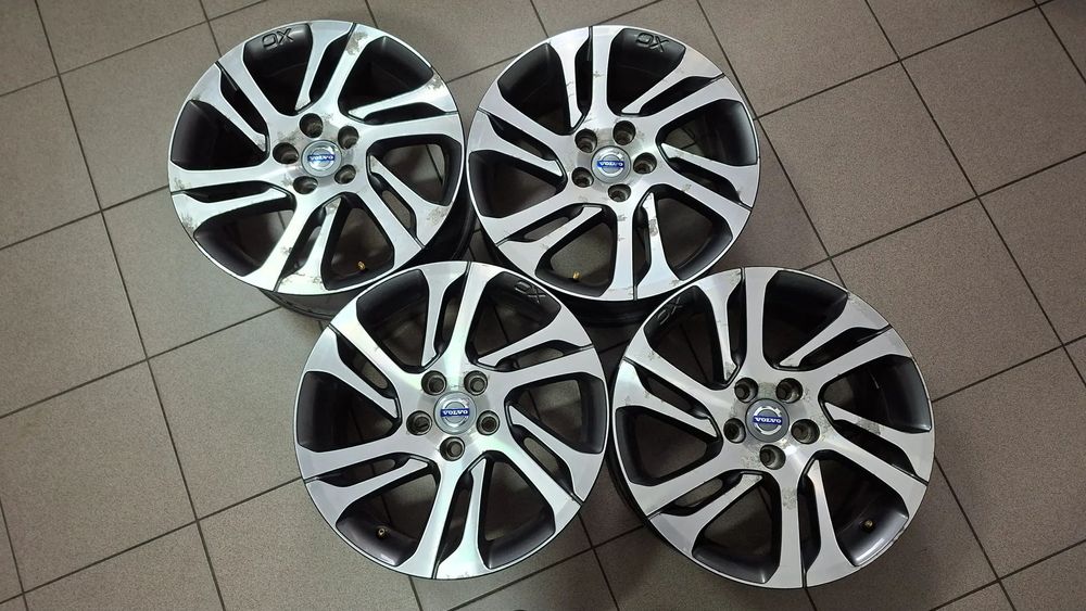 Felgi Aluminiowe 17 Volvo XC 60 XC 70 5x108 ET 55