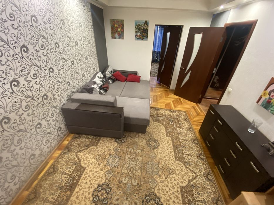 Оренда 2к. квартири по вул. Парамонова.