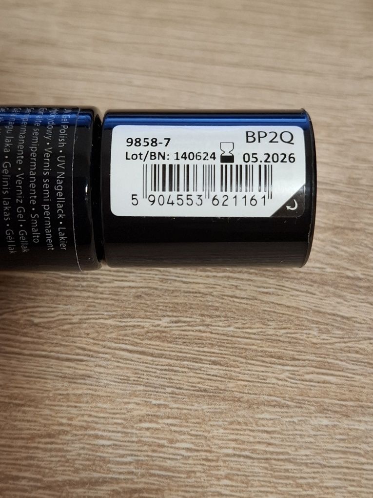 Nowy lakier hybrydowy neonail dream a little dream 9858-7 manicure
