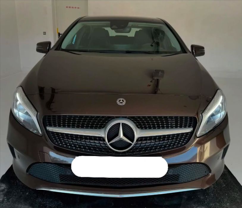 Mercedes-Benz A180d Style IRREPRENSIVEL!