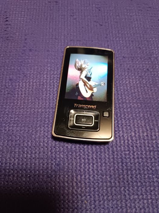 МП 3 плеер Transcend MP870 4 GB.