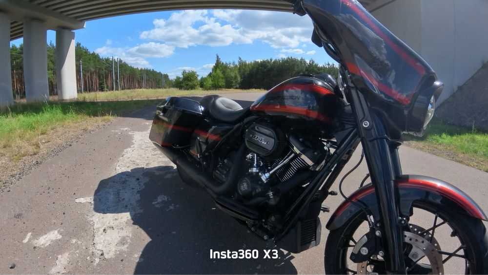 Harley Davidson Street Glide special 114