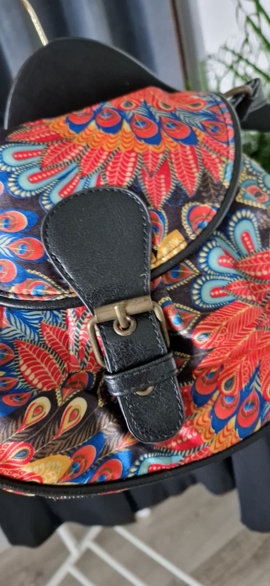 Kolorowa mała torebka damska w kwiaty Graceland