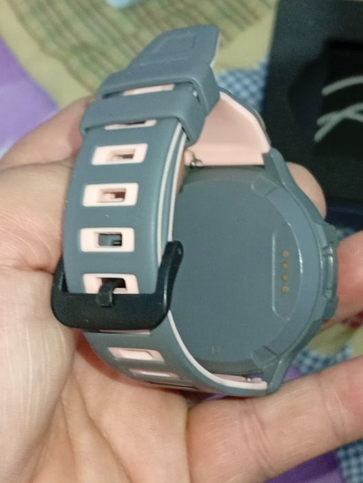 Smartwatch novo em caixa e com entrada cartão sim nano