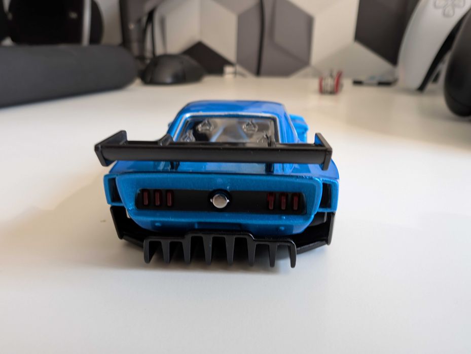 Hot Wheels premium 1:43, '69 Modified Ford Mustang