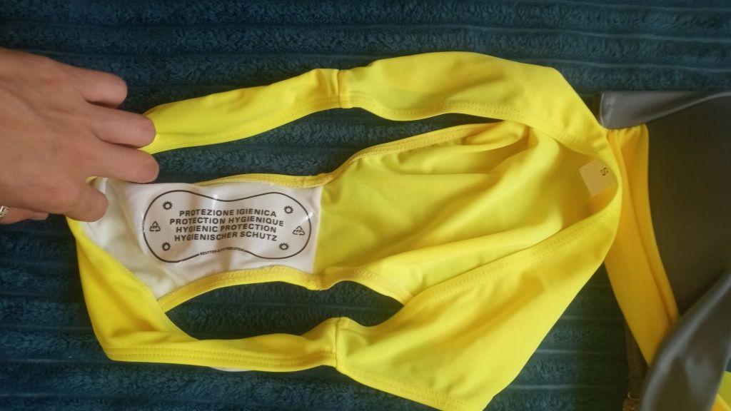 Продам жіночі купальники