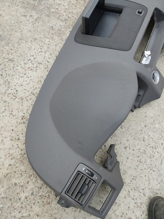 Накладка торпеди Volvo V50 S40 коричнева з аербегом