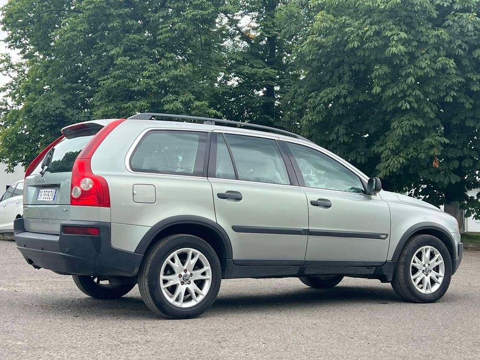 Джип для ЗСУ Вольво ХС90