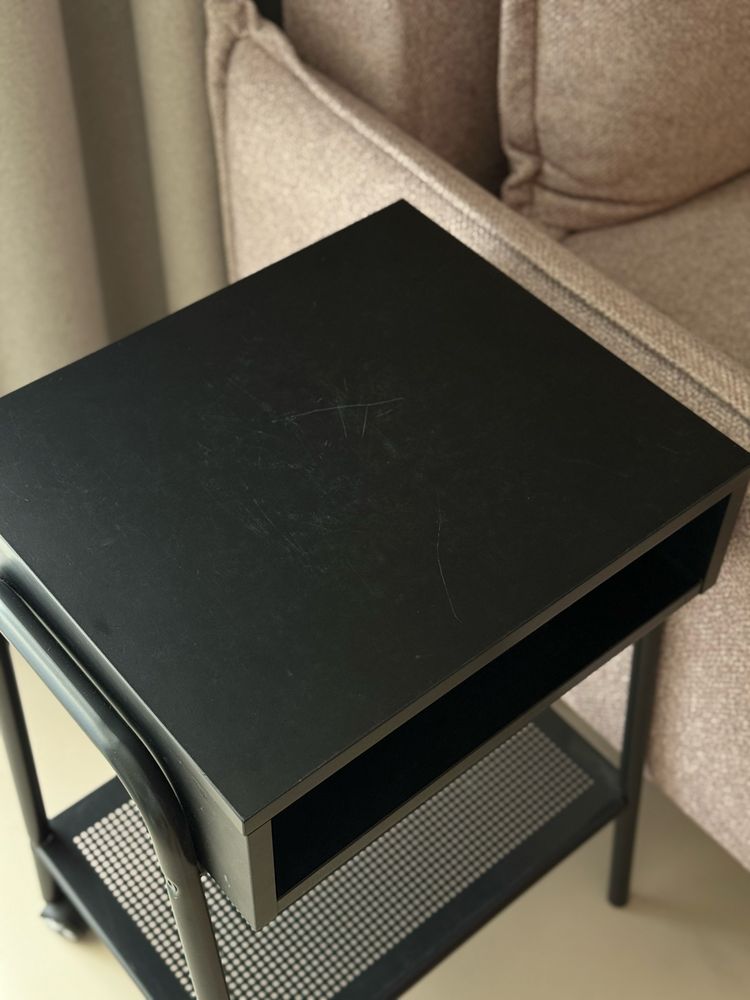 Stolik Ikea Setskog czarny stolik nocny