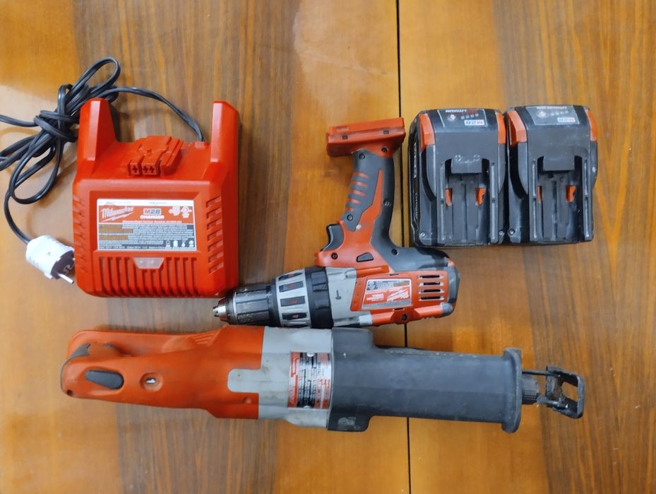Milwaukee M28 сабельная пила, шуруповёрт.