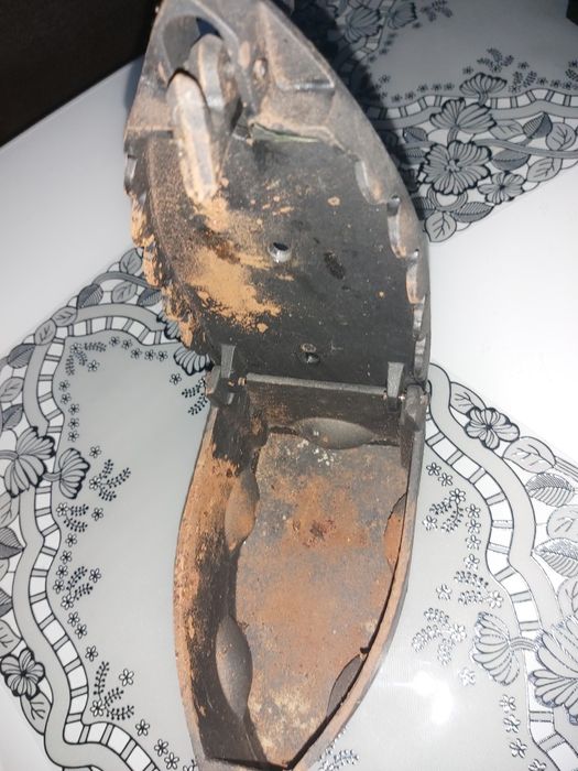 Stare żeliwne żelazko