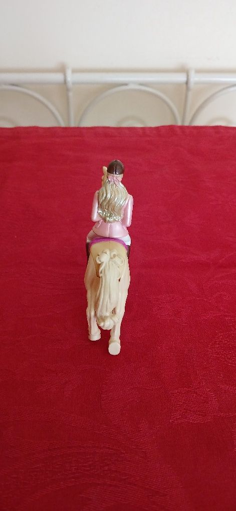 Barbie com cavalo, Burger King, nova