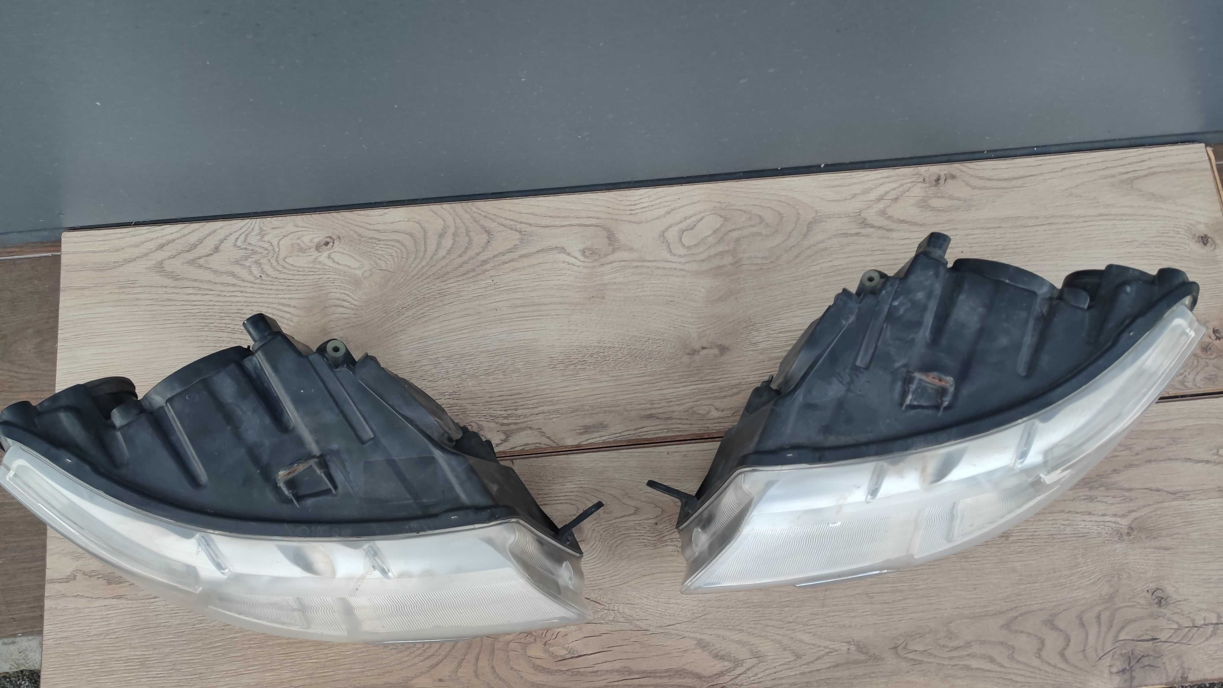 Lampa skoda superb zwykla soczewka komplet