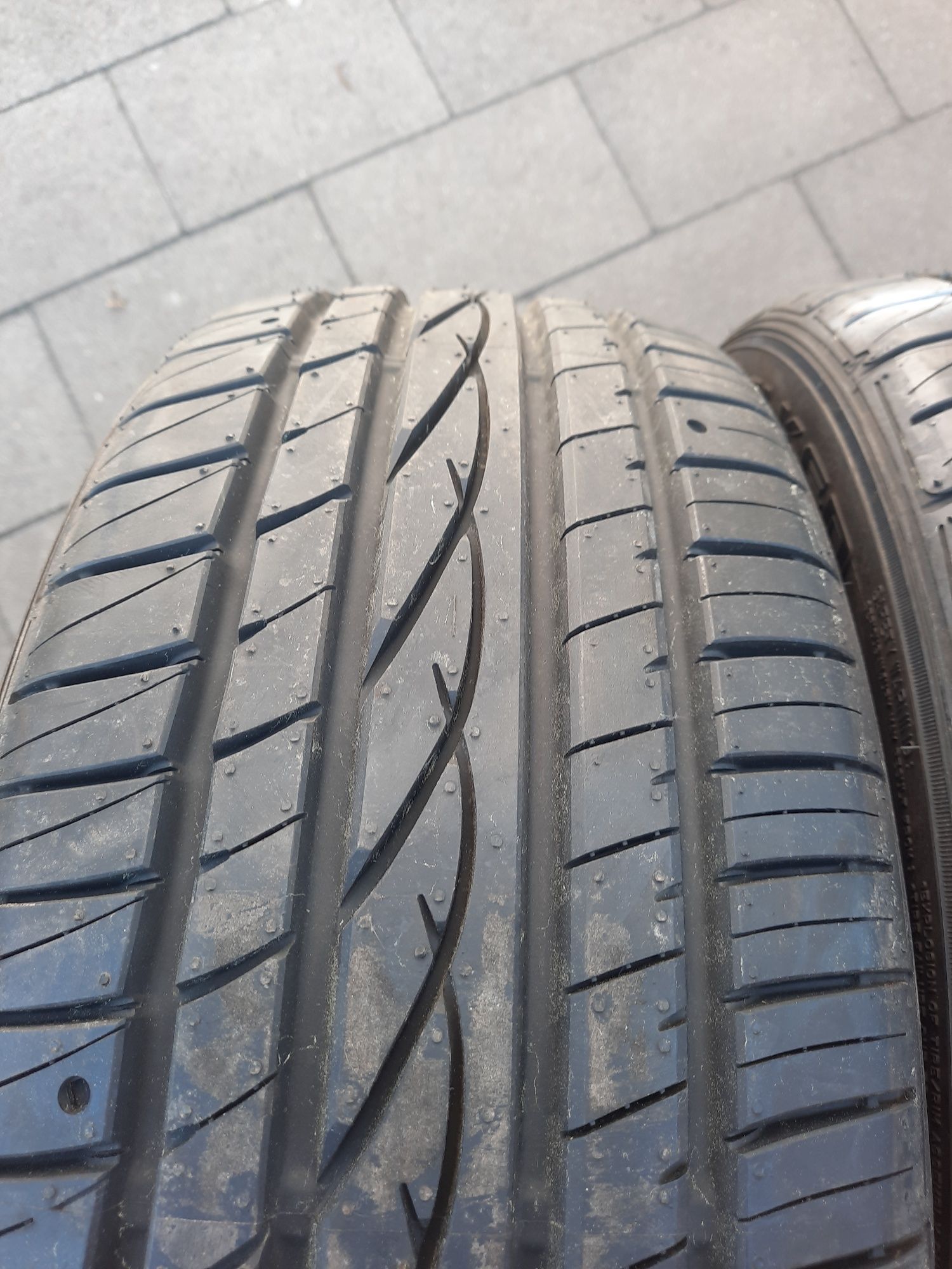 Nowe opony osobowe 195/45R16 Falken