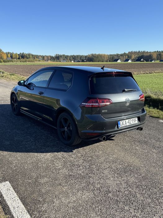 VW Golf VII GTI 220 koni