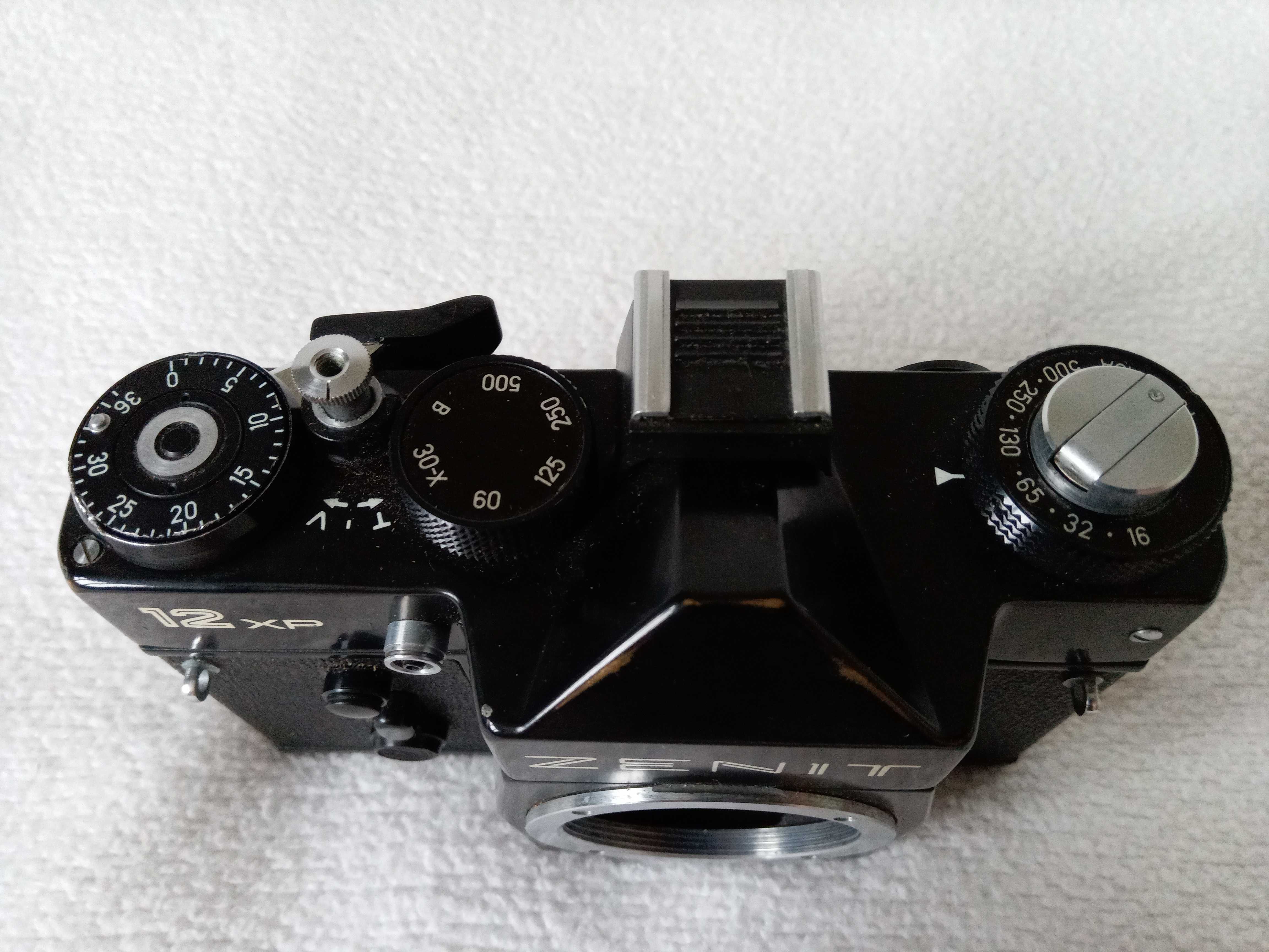 Фотоаппарат Зенит 12 XP, рамка кадрирующая, рамки для слайдов
