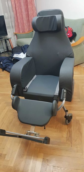 Wózek inwalidzki specjalny pielęgnacyjny CORAILLE Vermeiren 3 miesiące