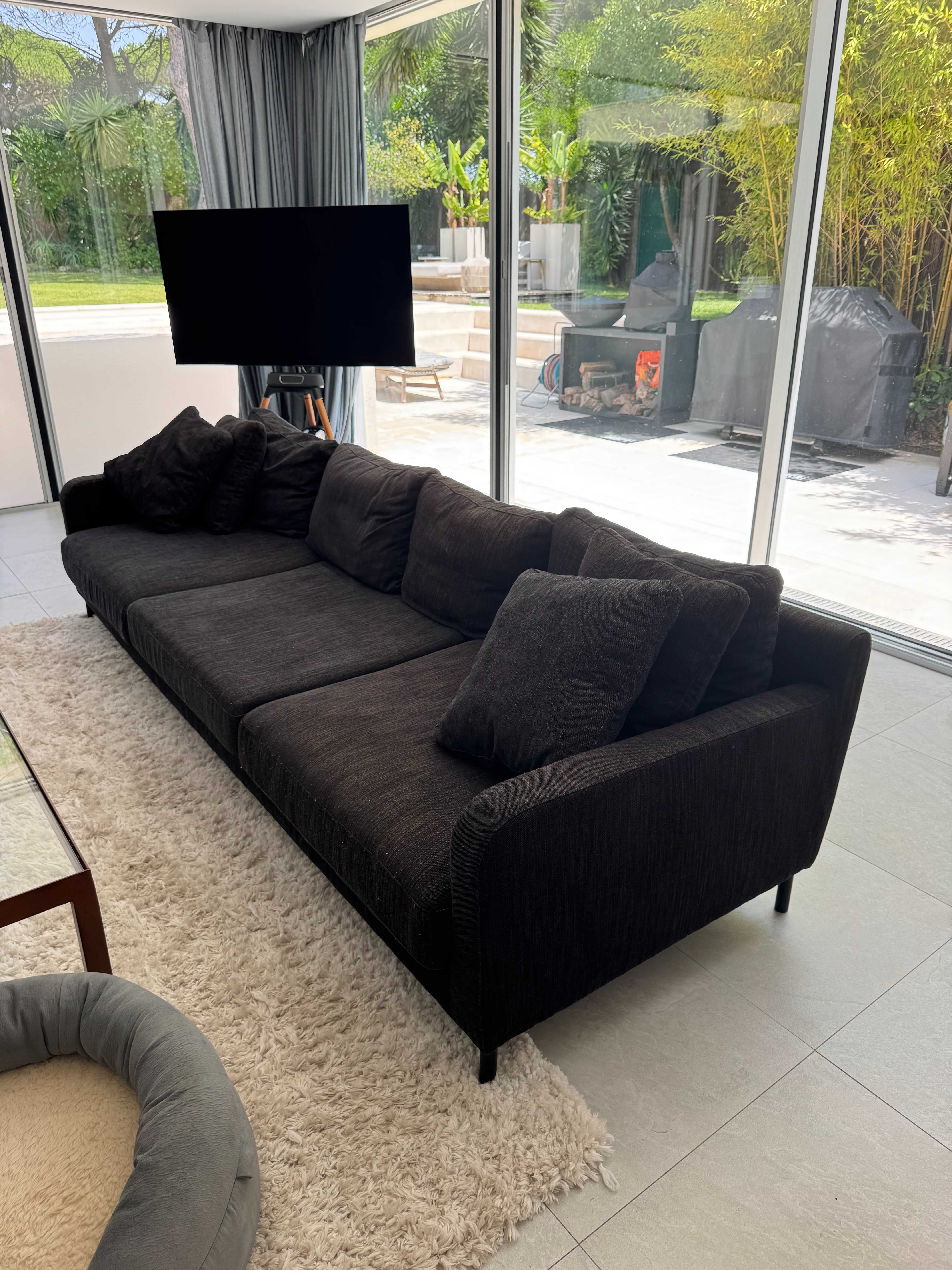 2 x dark blue/grey 3 seater sofa (sofá de 3 lugares)