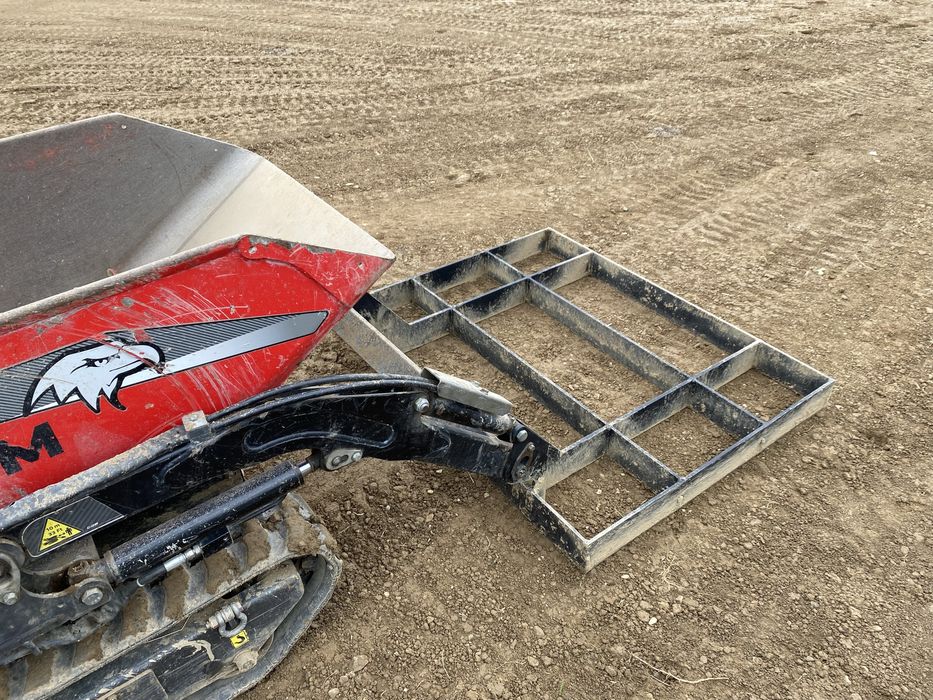 Wozidło Gąsienicowe samozaładowcze - taczka - Krata Niwelator Koparka