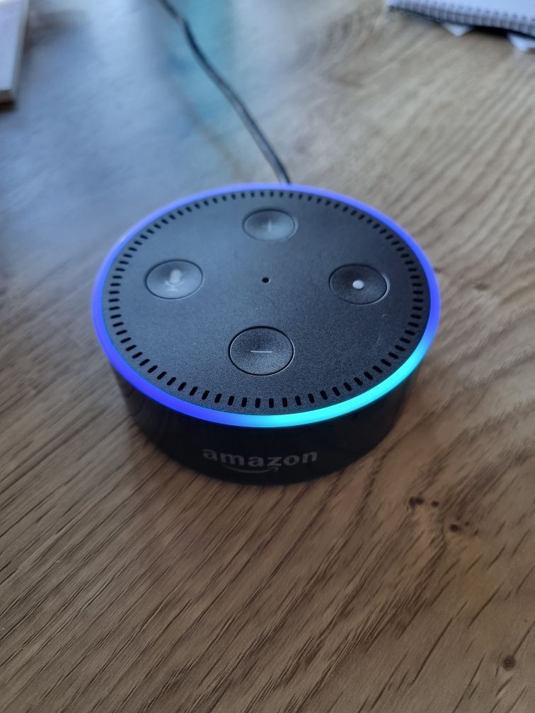 Alexa Echo Dot + cabo
