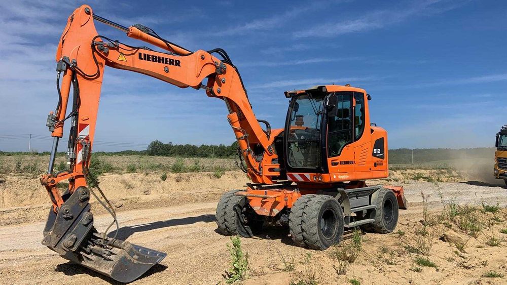 Wynajem Koparka kołowa Liebherr A912, system 3D UNICONTROL