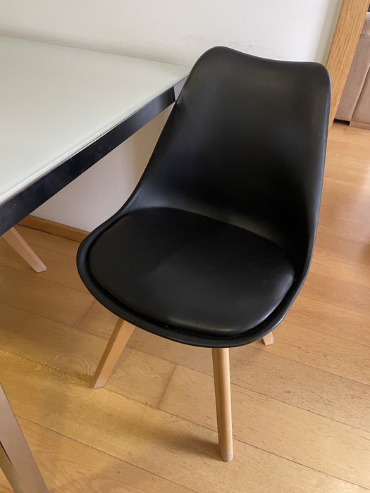 Mesa tampo vidro + 2 cadeiras