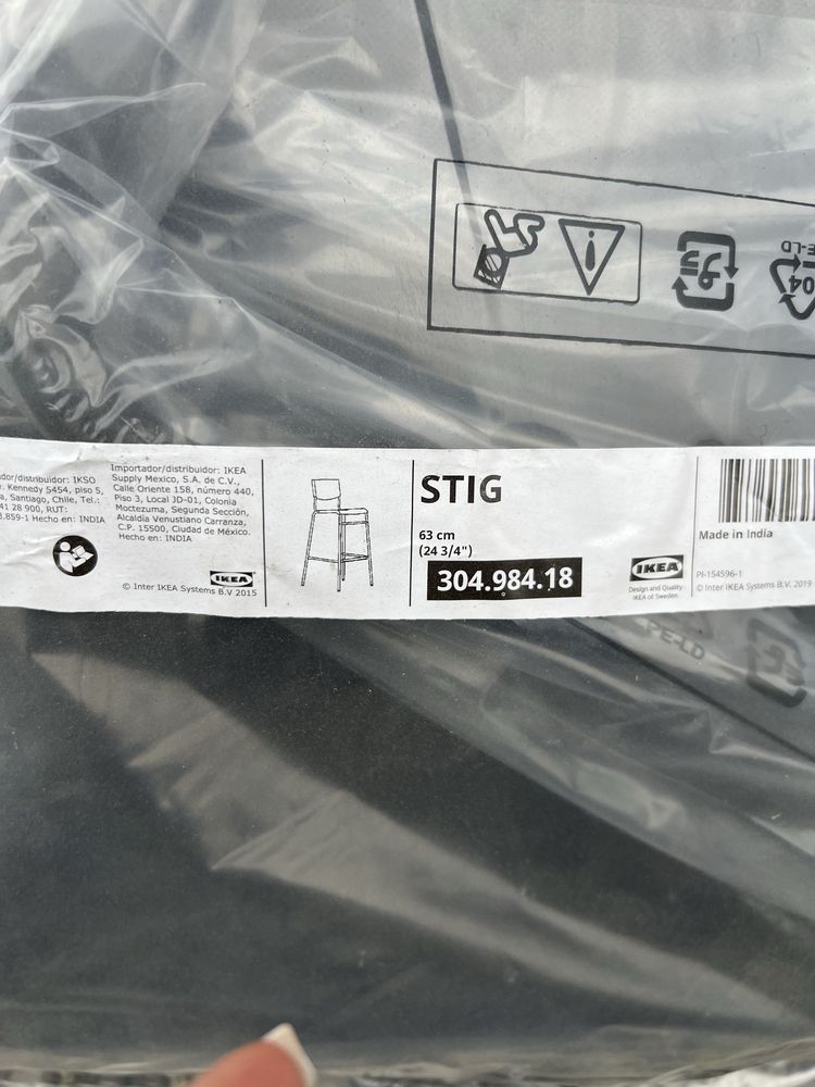 Dwa krzesła stig stołek barowy hoker