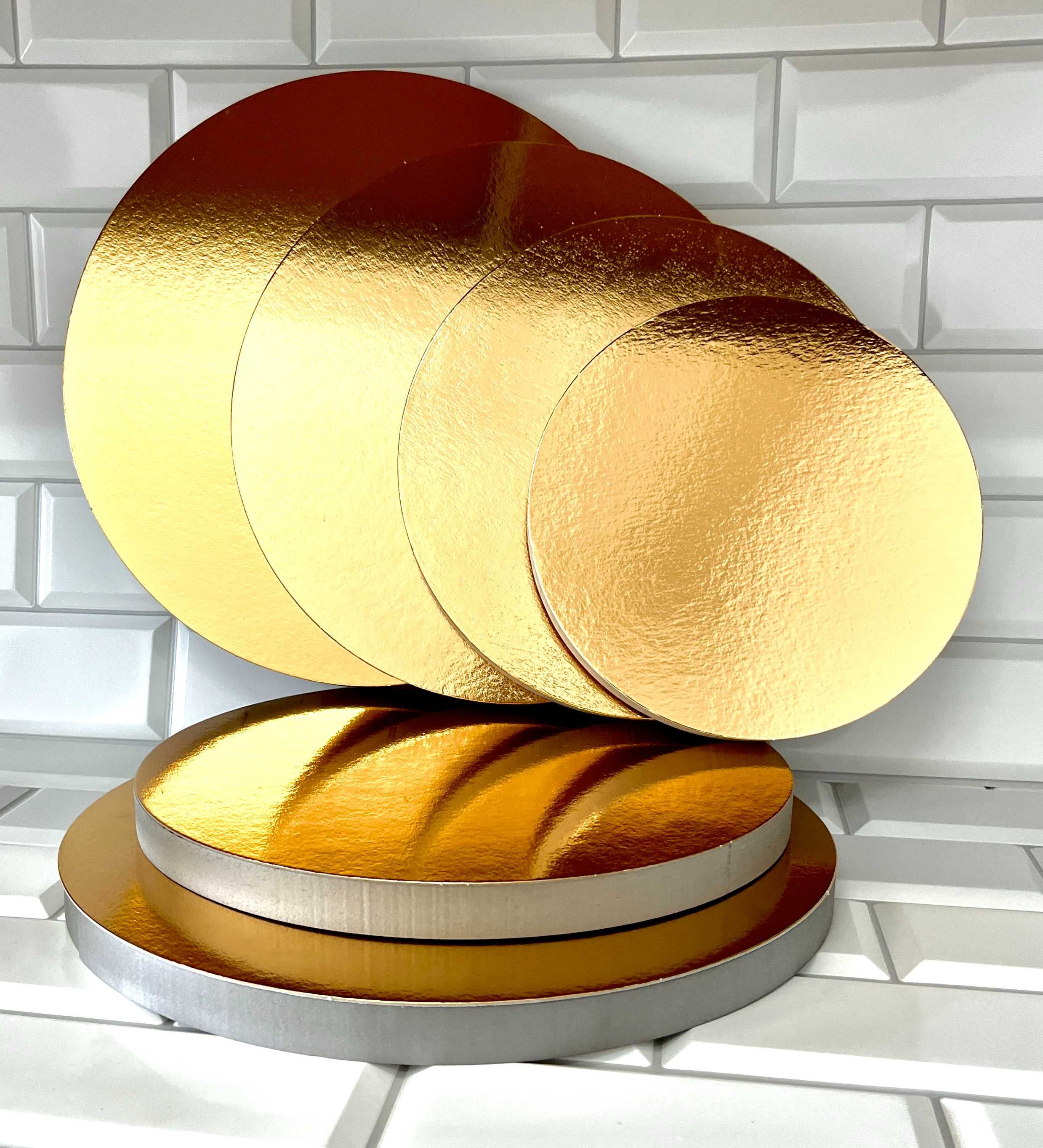 Podkład pod tort/ciasto ze styroduru, fi 24cm,BOX 5szt (ZŁOTY/SREBRNY)