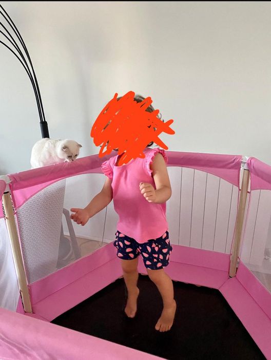 Trampolim para criança