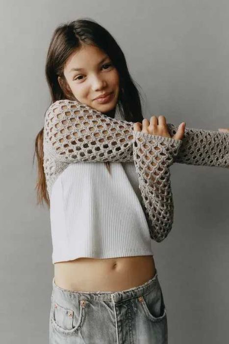Болеро накидка zara з сітки та ажурним малюнком для дівчинки