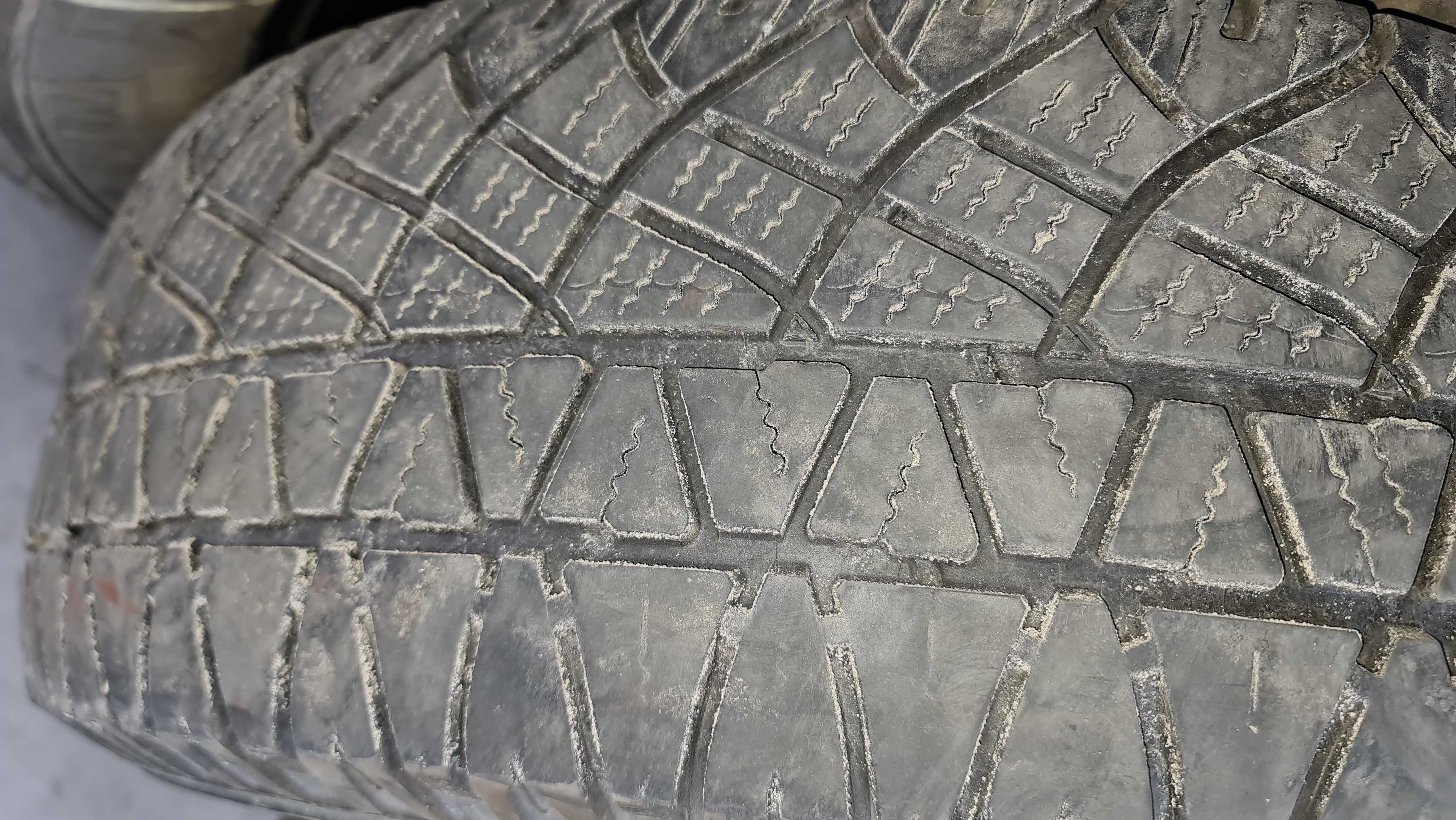 Резина на Джипы на R17/255\55 MICHELIN -4шт.