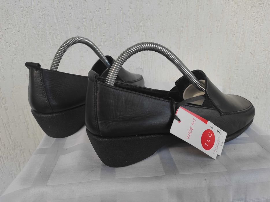 Туфли,лофери кожанние TLC р.38