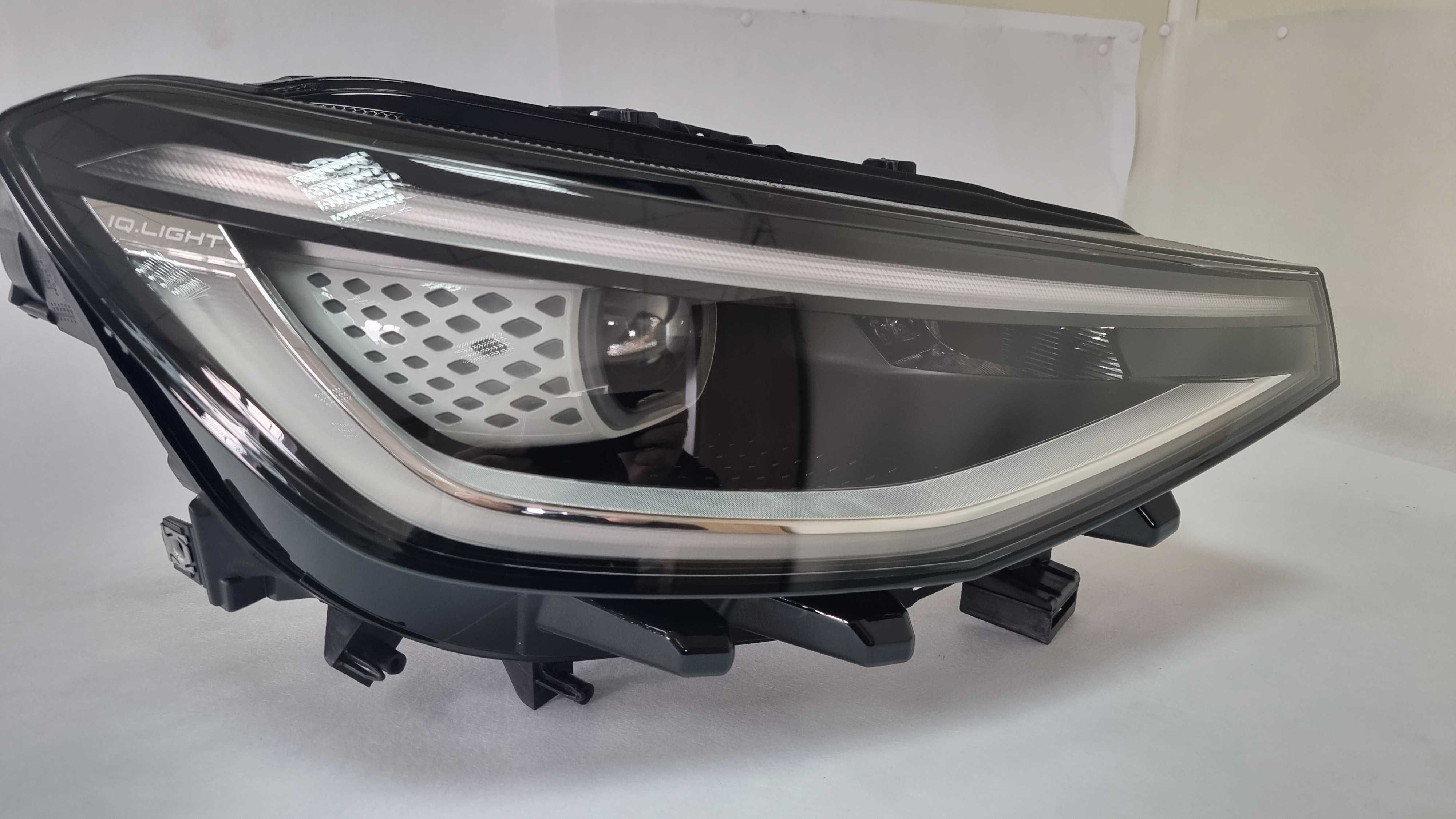 Светодиодная фара с матричным модулем ID4  11G 941 035 Кітай нова
11G