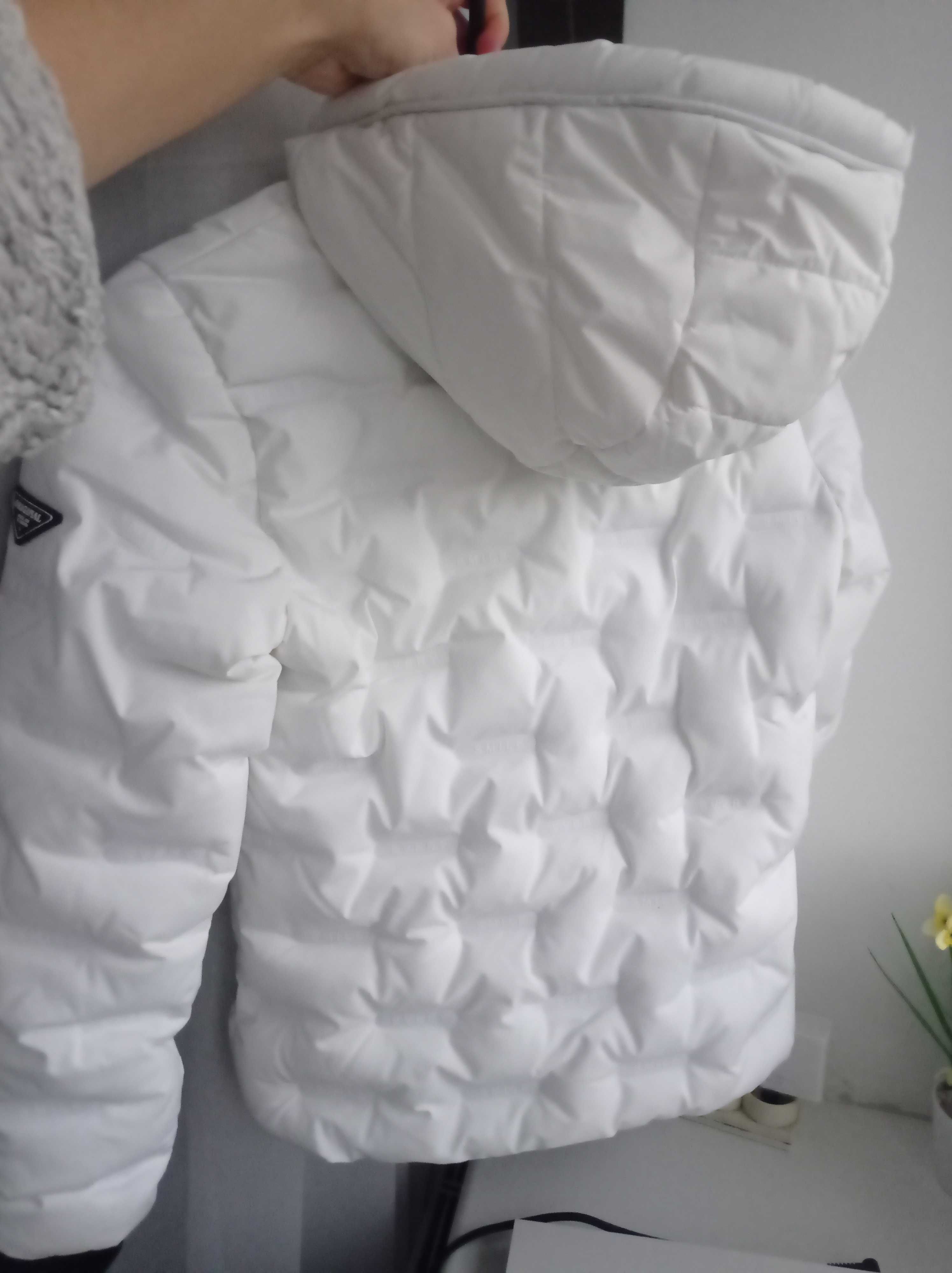 Курточка зимова куртка на дівчинку тепла фірмова