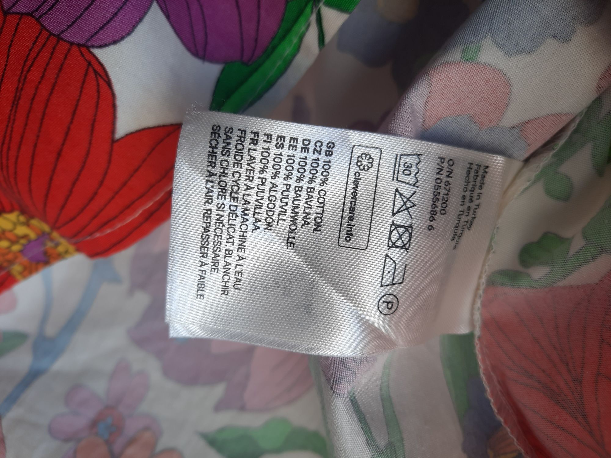 Top colorido sem ombros da H&M