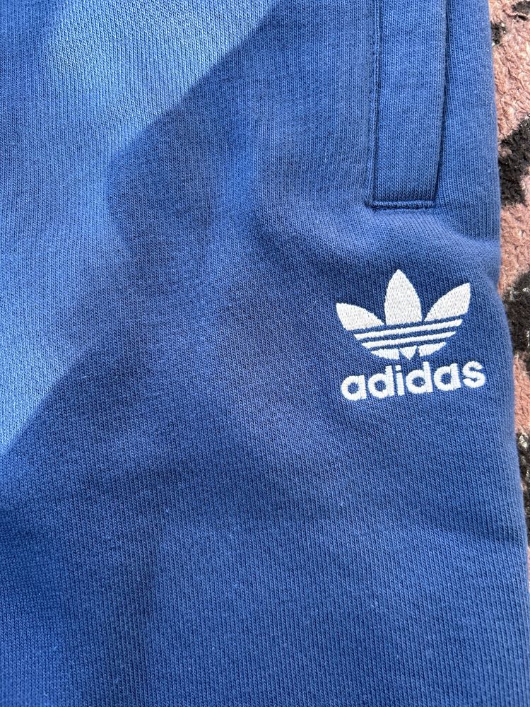 Оригінальні спортивні штани Adidas Originals M
