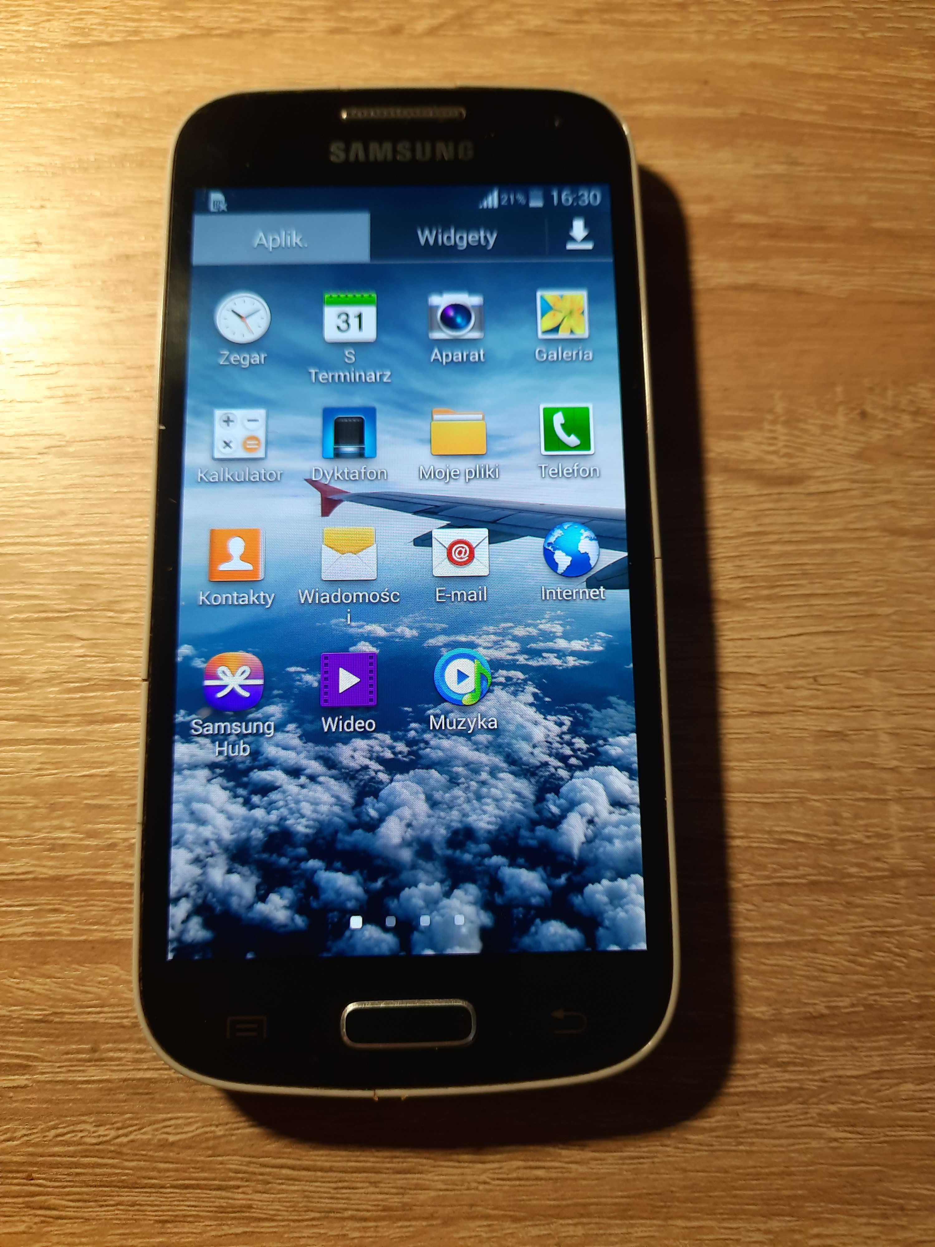 Telefon SAMSUNG Galaxy S4 Mini.