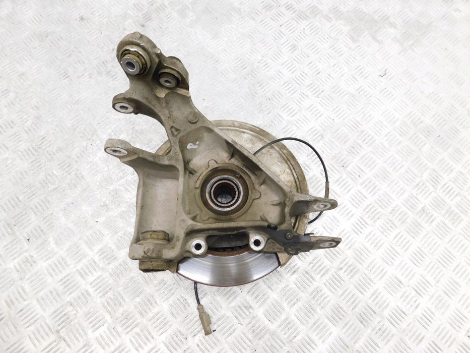 zwrotnica piasta prawa tył l8b2-5a970-ad land rover defender ii l663