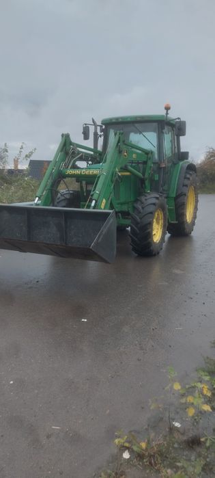 Ciągnik John Deere 6110