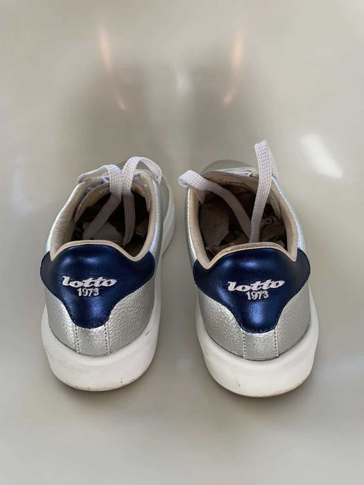 Ténis Lotto, em pele. Como Novos.
