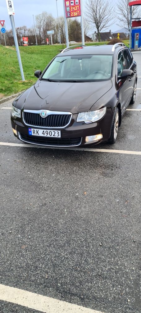 Skoda Superb 2012 1.6 140Km zadbane serwisowane auto